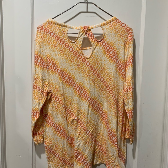 Chicos 2 large orange pattern rayon top - Picture 2 of 8